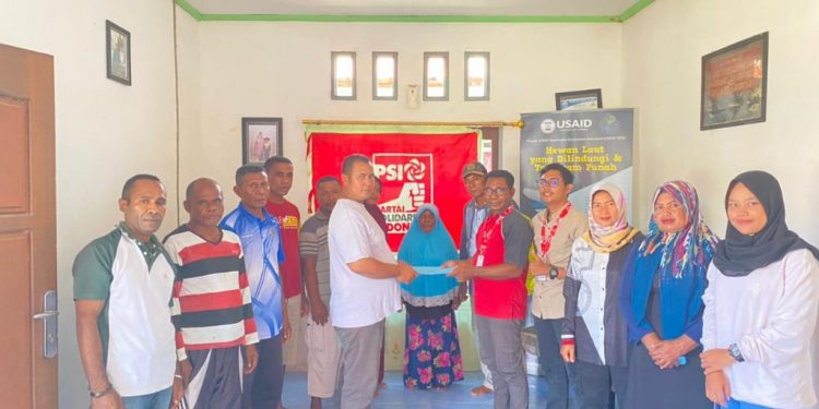Suasana Tim, yang dipimpin Sekretaris DPD PSI Kabupaten Fakfak, Hasan Yarkuran melakukan konsolidasi dan pembentukan DPC Distrik Arguni (Foto Humas DPD PSI Fakfak)