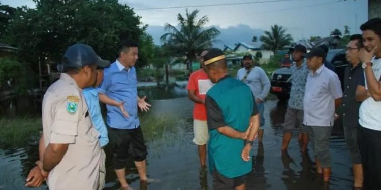 Bupati Kaimana Perintahkan PUPR Bangun Drainase Cegah Banjir. (Foto Antara)