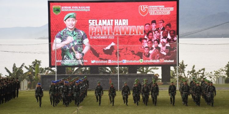 Kodam XVIII/Kasuari Upacara Peringati Hari Pahlawan 2022, Mengenang Dan Menghormati Jasa Serta Perjuangan Para Pahlawan. (Pendam XVIII/Kasuari)