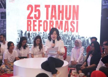 zoom-inlihat fotoPSI Siap Tuntaskan Semangat Reformasi dengan Memperjuangkan Tiga Hal Ini
Ist
Acara peringatan 25 Tahun Reformasi di Basecamp DPP PSI, Jakarta, Minggu (21/5/2023). (Sumber: PSI)