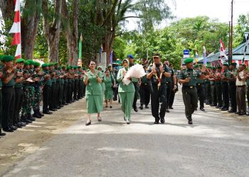 Temui Prajurit Dijajaran Korem 181 PVT, Pangdam Kasuari Tegaskan Jaga Netralitas TNI (Foto: Pendam XVIII/Kasuari)